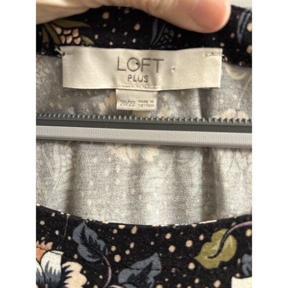 LOFT Dress Women’s Black Floral Fit & Flare Ultra Stretch Long Sleeve Sz 20-22 - Picture 9 of 9